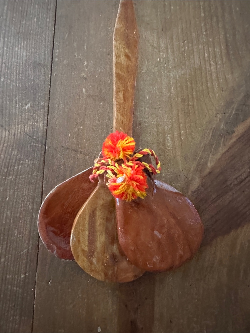 Vintage -Carved Wooden Spanish Castanets with Handle 8” Clapper Instrument